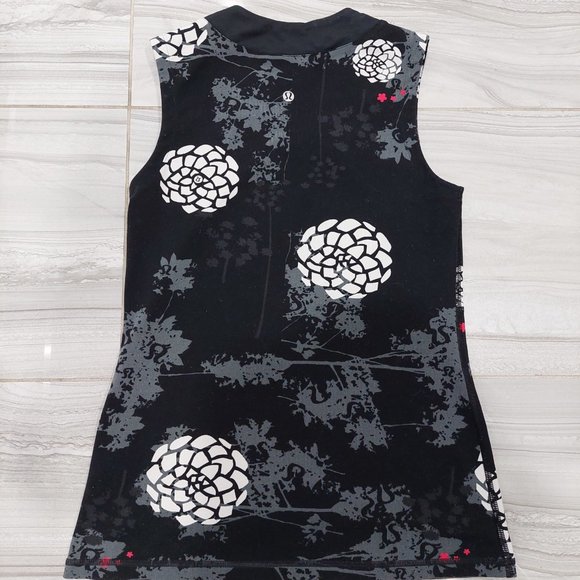 Lululemon Deep V-neck Yoga Tank Black& White Floral, Size 2/XS - Picture 2 of 6